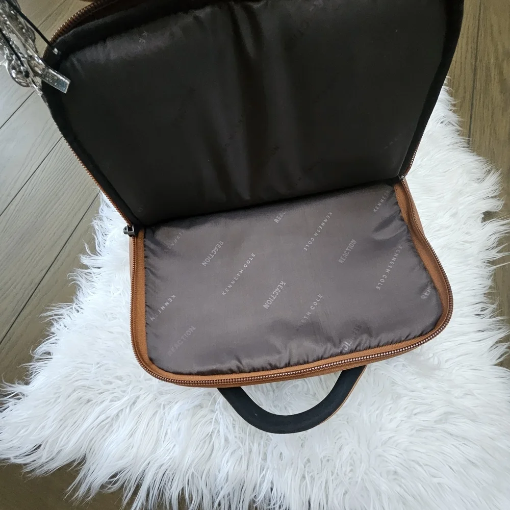 Kenneth Cole Reaction look cool